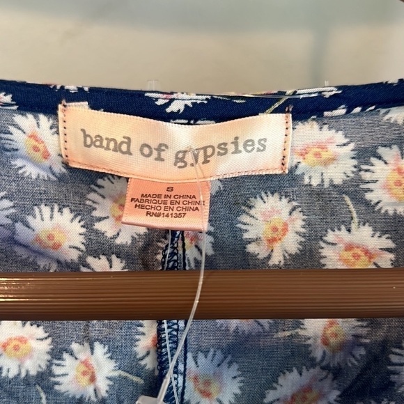 Band of Gypsies nwt floral button up sundress lace up back pockets small - Picture 7 of 12